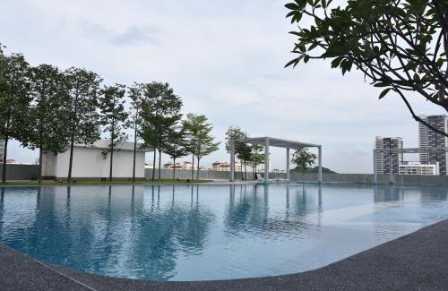 The Strand Apartamento | Family Cozy Homestay - Alpha IVF at Strand Mall