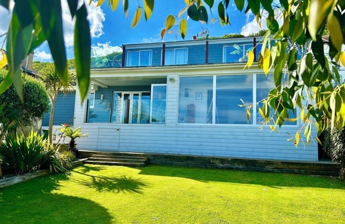 Westward Ho Casa | Propiedad costera moderna para familias y perros, con impresionantes vistas al mar