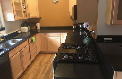 Louisville Casa | Family / Dog Friendly House Along Bike Trail, Enorme cubierta, capacidad para 6+