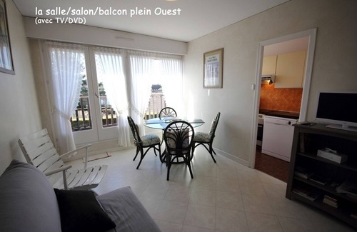 Saint-Regnobert-de-la-Cote-de-Nacre Apartamento | Apartamento familiar F2 (42m2), orientado al oeste, tranquilo, a 50 m del mar.