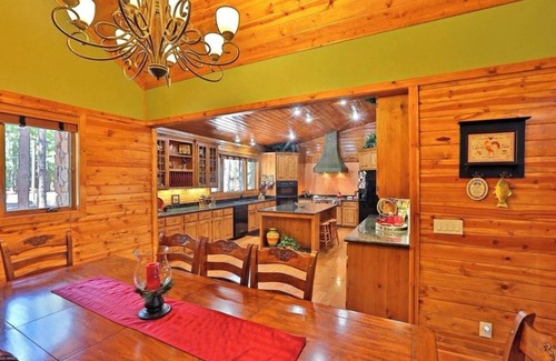 Pinetop Cabina | Family-friendly Pinetop cabin on Pinetop Country Club golf course