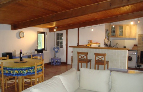 Valroufie Cabaña | Casa rural para familias y perros con piscina, área de juegos y vistas cerca de Cahors