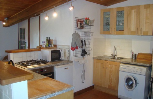 Valroufie Cabaña | Casa rural para familias y perros con piscina, área de juegos y vistas cerca de Cahors