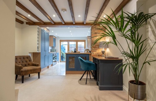 Ilmington Cabaña | Family friendly period holiday cottage in the Cotswolds - The Old Post Office