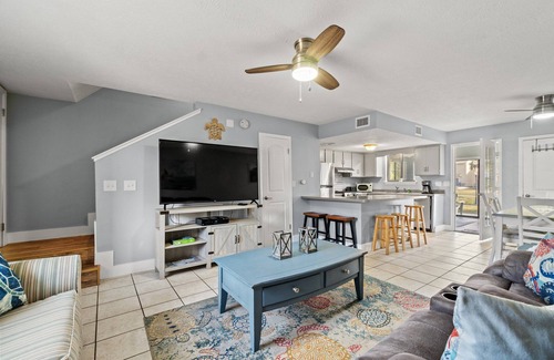 Long Beach Complejo | Family friendly, gated resort, walk to beach, 11 pools, mini golf, tennis court