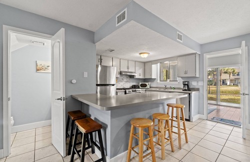 Long Beach Complejo | Family friendly, gated resort, walk to beach, 11 pools, mini golf, tennis court