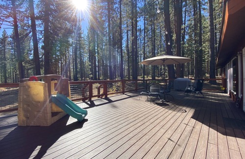 Pioneer Trail Casa | Family- Friendly Mountain & Forest View Retreat - 8 guests + kids 5 & under