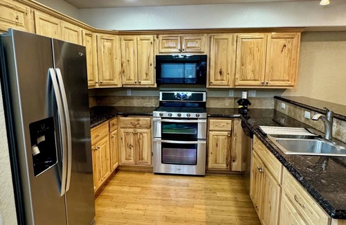 Tahoe Island Casa | Family Friendly Lake/Ski Escape - 3BR & 3BA house in South Lake Tahoe
