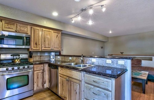 Tahoe Island Casa | Family Friendly Lake/Ski Escape - 3BR & 3BA house in South Lake Tahoe