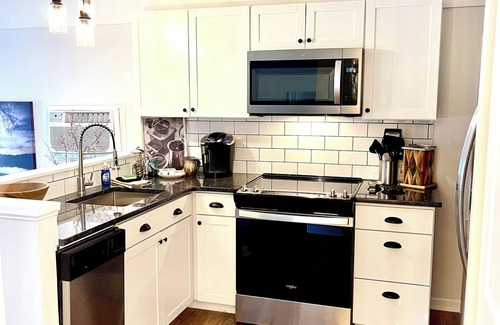 Westport Casa | Family friendly 2-bedrm 4 bed guest house with all essentials. 2 night minimum.