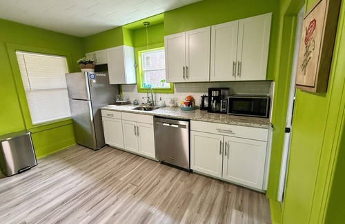 Webster Casa | Family-friendly 2- Bedroom Webster Home w/Cozy Balcony