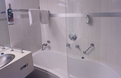 Made Hotel | Family-Friendly 2 Units w/ Dining, Local Landmarks & Stunning Outdoors