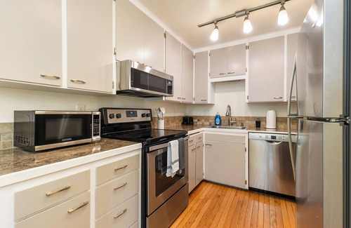 Picnic Point-North Lynnwood Casa | Family-Friendly 2BR Home in Lynnwood w/Parking