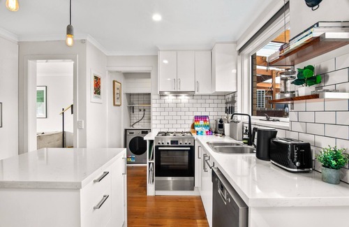 Moonee Ponds Casa | Family Friendly 3-Bed with Courtyard & Parking