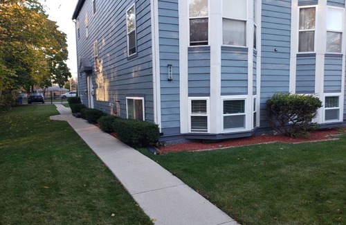 Evanston Apartamento | Family-friendly 3-bdrm-2bth apt w/AC, WiFi, & private prkng in Evanston-Near NWU