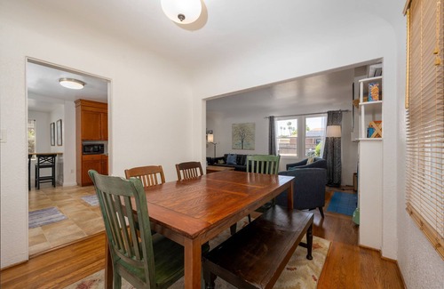 North Park Casa | Para toda la familia 3BR Getaway! Central, cómodo, y lindo.