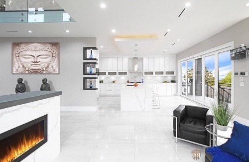 Burnaby Casa | 2025 Family Friendly 4 Bed Rooms house The Chateau - ST No. 00177094