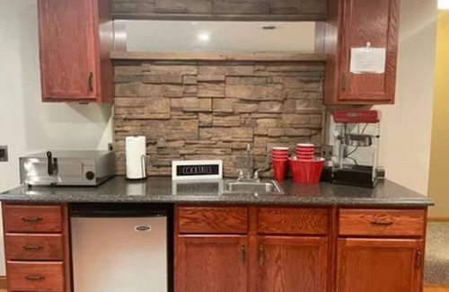 Andover Casa | Family Friendly 4 Bedroom with Fire Pit and Game Room