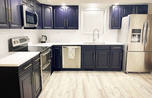 Ellendale Casa | Family-Friendly 4-Bedroom Retreat with Game Room and Outdoor Seating
