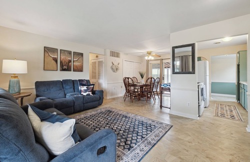 Westland Casa | Family Friendly 4 Beds/Sleeps 6 In Peaceful Westland