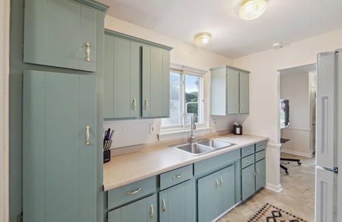 Westland Casa | Family Friendly 4 Beds/Sleeps 6 In Peaceful Westland