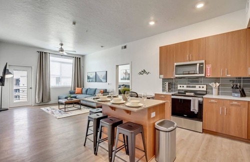 Clearfield Apartamento | Family Friendly - 4th Story w Elevator - King Beds