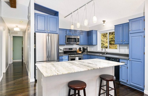 Eagan Casa | Family-Friendly 5-Bed Retreat