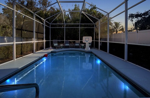 Bradenton Casa | Family friendly activities for all ages! Pool, Golf, Corn-Hole, Fishing & more!