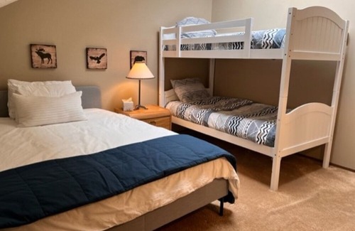 East Kootenay Casa | Family Friendly Akiskinook! July 10-July 17 available! $250/night
