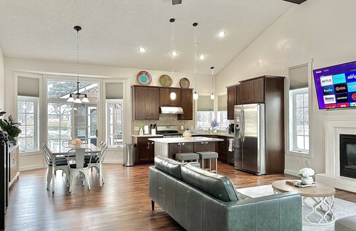 Shakopee Casa | Fully Booked For Summer - Plan Your Fall Trip Now! 🍁