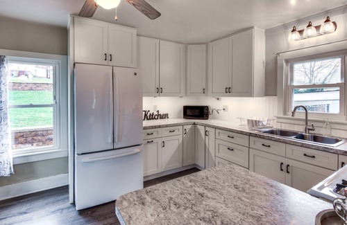 Altoona Casa | Family-Friendly Altoona Abode w/ Spacious Patio!