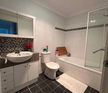 Carina Heights Casa | Family-Friendly and Affordable Style