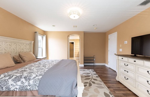 Elk Grove Casa | Family Friendly Area within 5 Min of Parks, Trails, Wineries, Breweries!