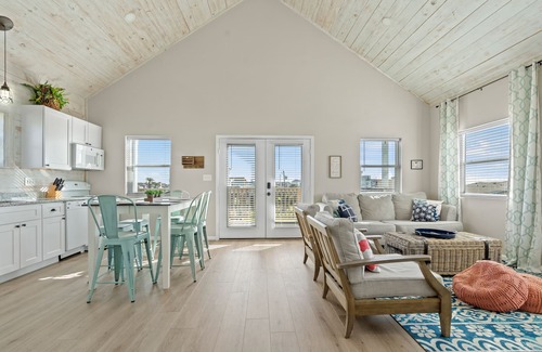 Galveston Casa | Family Friendly - Beach Side/Ocean View - 4 min walk to the beach!