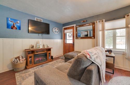 Prudenville Casa | Family-Friendly Cabin Walk to Lake Access!