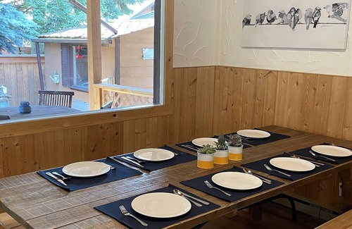 East Kootenay Casa | Family Friendly Cabin Steps Away from Private Community Beach