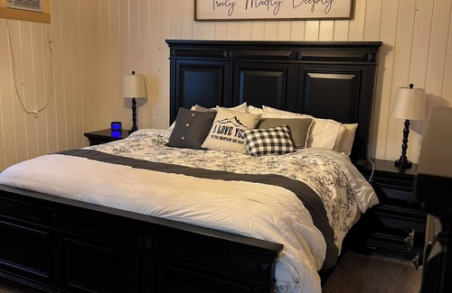 Nordman Cabina | Family Friendly Cabin Just Steps Away From Priest Lake