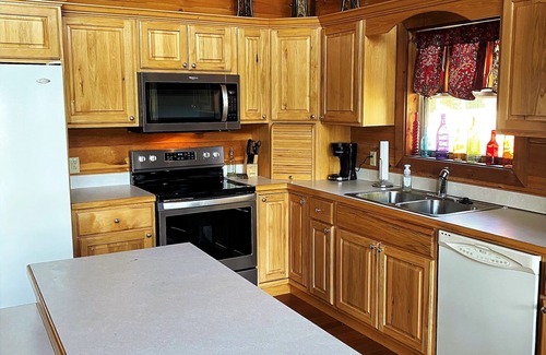 Van Buren Cabina | Cabaña ideal para familias con frente al río actual de 150 pies en Ozark Scenic River Wa