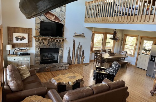 Murphy Cabina | Family-friendly cabin, with mountain views and tranquil creek near Blue Ridge