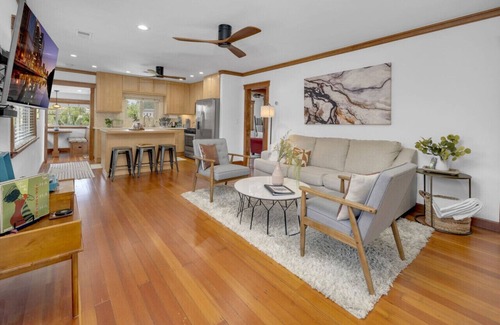 University Heights Casa | Family Friendly - Canyonview, Jacuzzi, EV Charger, Desk