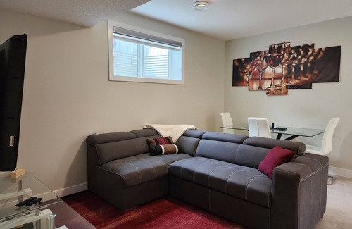 Southwest Edmonton Casa | Family-friendly, clean & affordable 2-BR basement suite close to YEG airport.