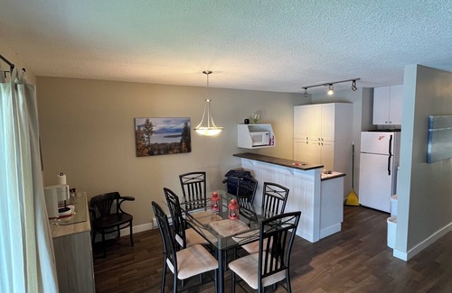 Anglemont Condominio | Family friendly Condo on the lake!