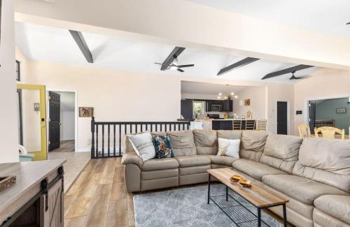 Chippewa Lake Casa | Family-friendly cottage with lake access
