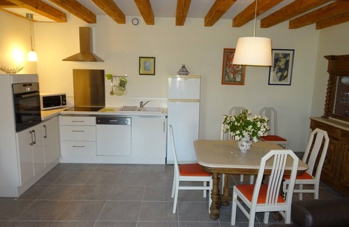 Huismes Cabaña | Acogedor Gîte en el Loira: Terraza, Wi-Fi, Equipos para Bebés, Cerca de Chinon