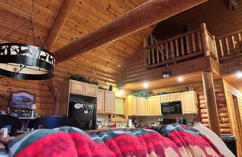 Nekoosa Cabina | Family Friendly Deep Water Getaway - Close to Sand Valley Golf Courses