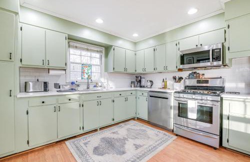 Durham Casa | Family-Friendly Durham Home with Large Deck!