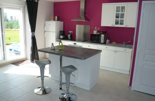 Ravenoville Cabaña | Casa rural con jardines, cerca de Utah Beach, ideal para familias