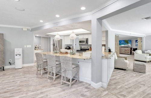McGregor Casa | Family Friendly Fort Myers Vacation Rental w/ Pool