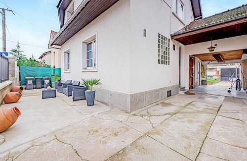 Juvisy-sur-Orge Casa | Family-friendly vacation home in the southern suburbs of Paris.
