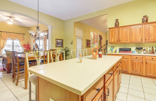 Lakes of Forest Hill Casa | Family-Friendly Gem w/ Home Office in Memphis
